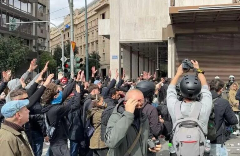 Η πιο συγκλονιστική στιγμή της πορείας (video)