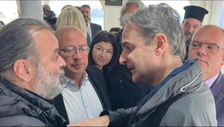 Ηλιόπουλος: Απρόσκλητος στη σύσκεψη Μητσοτάκη στη Σαντορίνη και αμηχανία