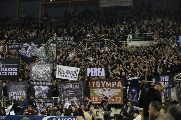 ΠΑΟΚ-Άρης: Φοβερή ατμόσφαιρα στο Παλατάκι (pics)