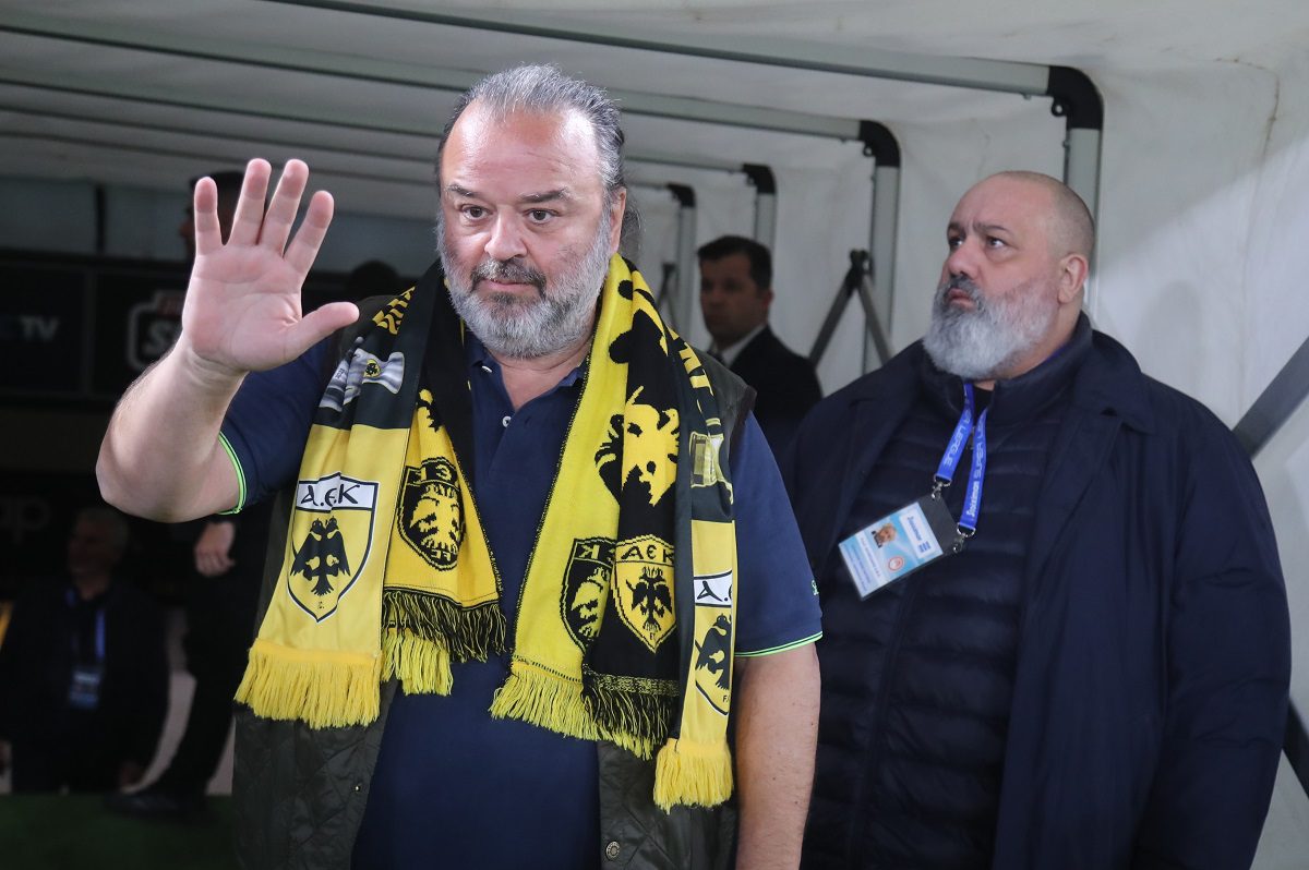 ΑΕΚ οπαδοί: «Μελισσανίδη μας γ@@ες με τον κ@@γαύρο που έδωσες την ομάδα!» (vid)