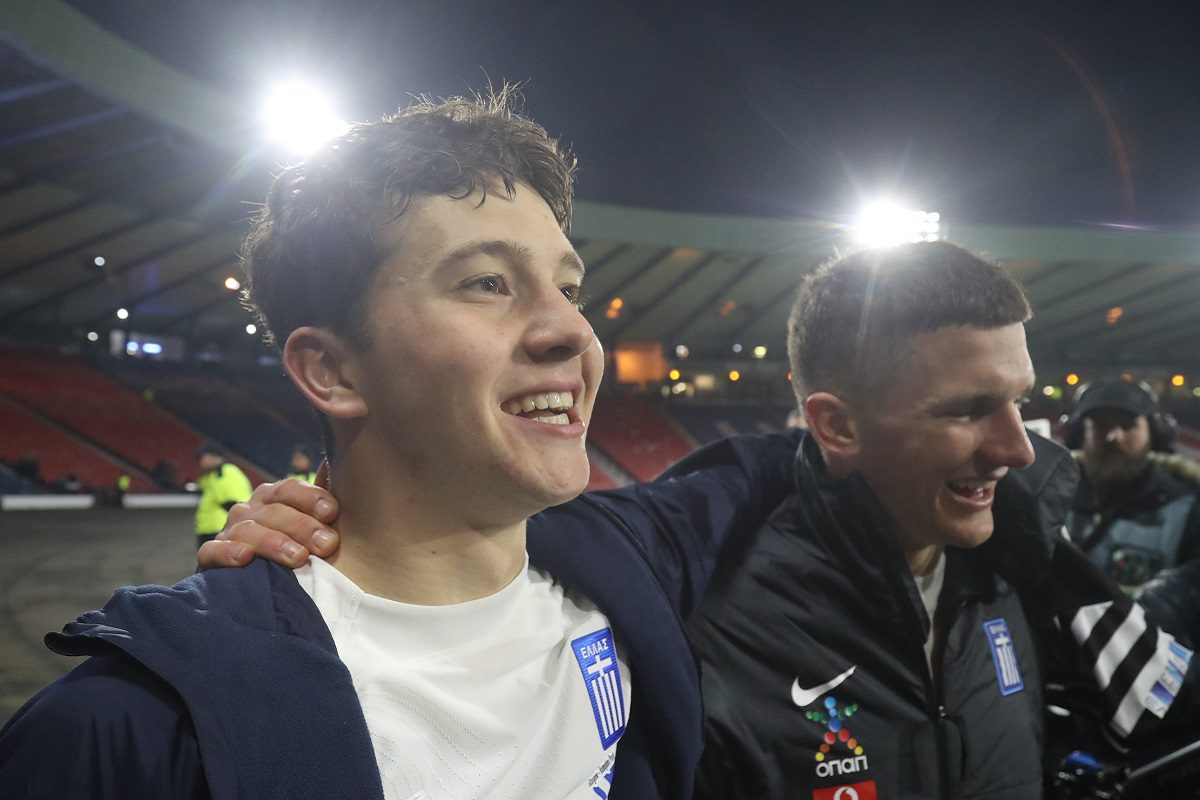 Ο Καρέτσας «έχει τρέλα μες στο μυαλό» - Πανηγύρισε με φανέλα του ΠΑΟΚ (pics)