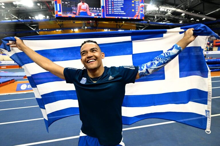Τσάρος Καραλής με ασημένιο μετάλλιο! Μόνο αυτός τα βάζει με τον Ντουπλάντις