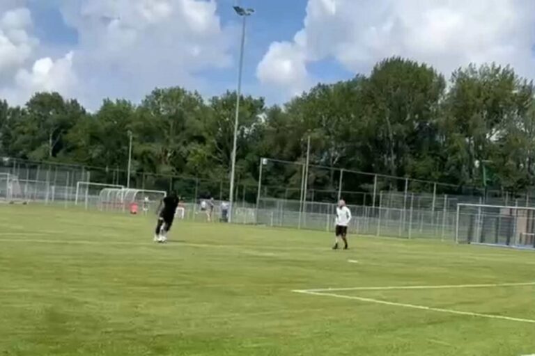 Ιδιαίτερα και εξτρά προπόνηση σε Καμαρά - Ο εκπληκτικός στόχος του με τη μπάλα (vids)