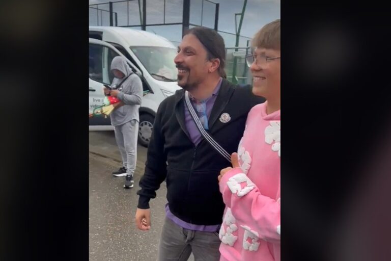 Έπος! Ολλανδοί βγαίναν φωτογραφίες με Τσακαλέα γιατί νόμιζαν ότι είναι ο Ιμπραΐμοβιτς (vid)