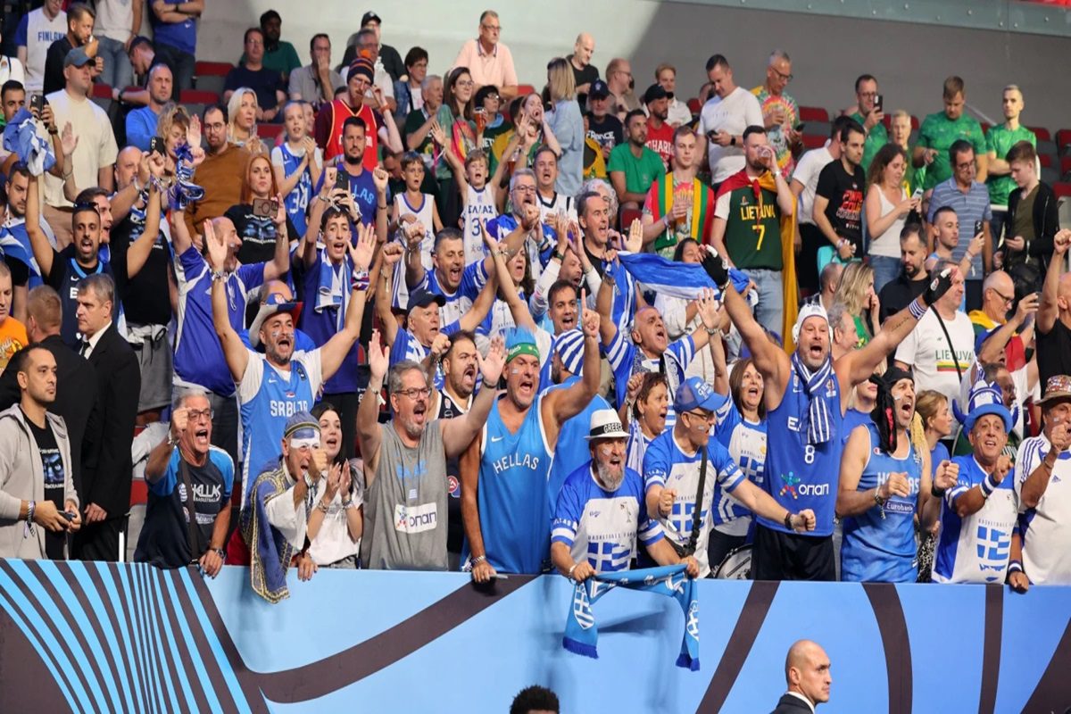 Eurobasket: Ετοιμάζουν «απόβαση» στη Λετονία 2000 Ελληνες για το Ελλάδα-Τουρκία