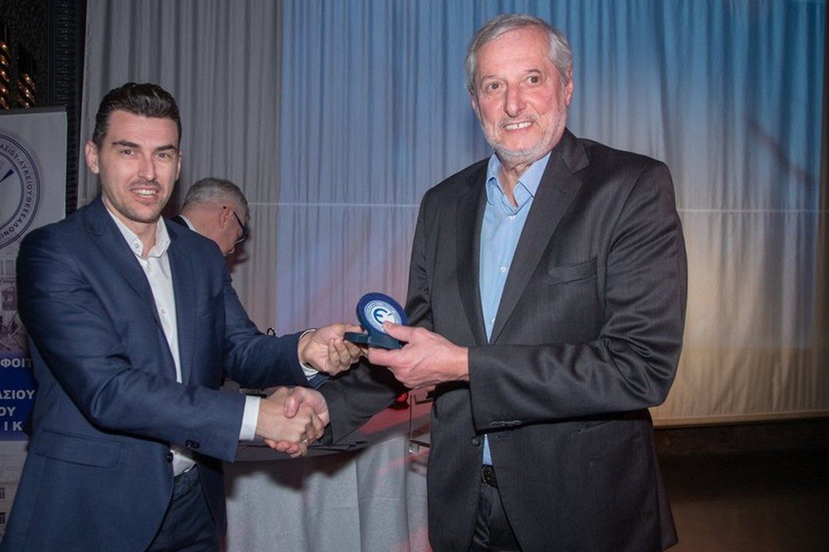 Καραμβέρης: «Δωρητής των μετοχών στον Μυστακίδη είναι ο σύλλογος Παλαιμάχων και όχι κάποιο πρόσωπο»