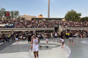 Αποστολή στο Βελιγράδι - Γεμίζει το ανοιχτό γήπεδο στο Βελιγράδι για το Παρτιζάν - ΠΑΟΚ (vids)
