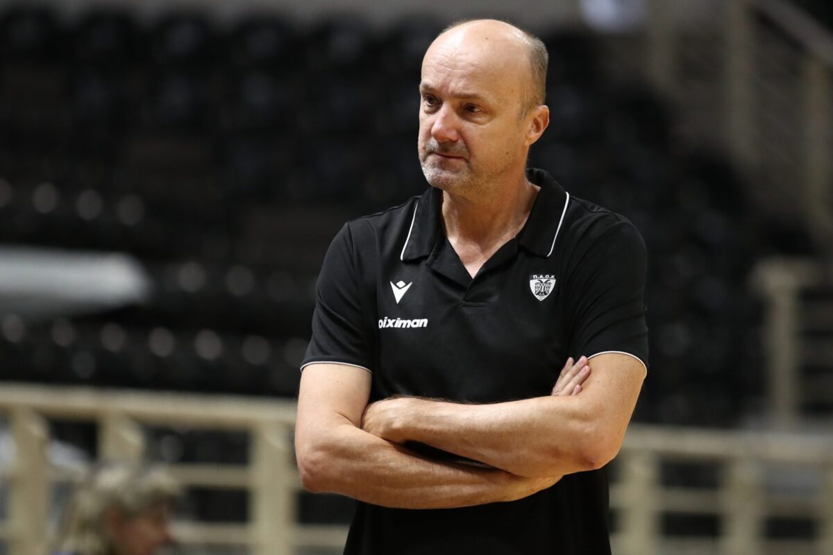 Ζντοβτς: «Αυτά ζητάω από τους παίκτες - Περιμένουμε την αλλαγή ιδιοκτησίας» (video)