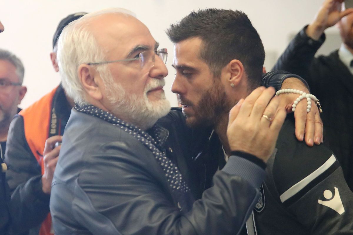 Υπόκλιση Βιεϊρίνια σε Σαββίδη: «Παθιασμένος με τον ΠΑΟΚ, έχει δώσει ελπίδες και χαρές»