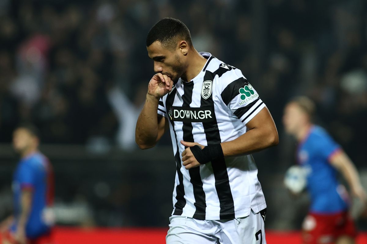 Γιακουμάκης: Ο ιδανικός φορ στο πλάνο του Λουτσέσκου