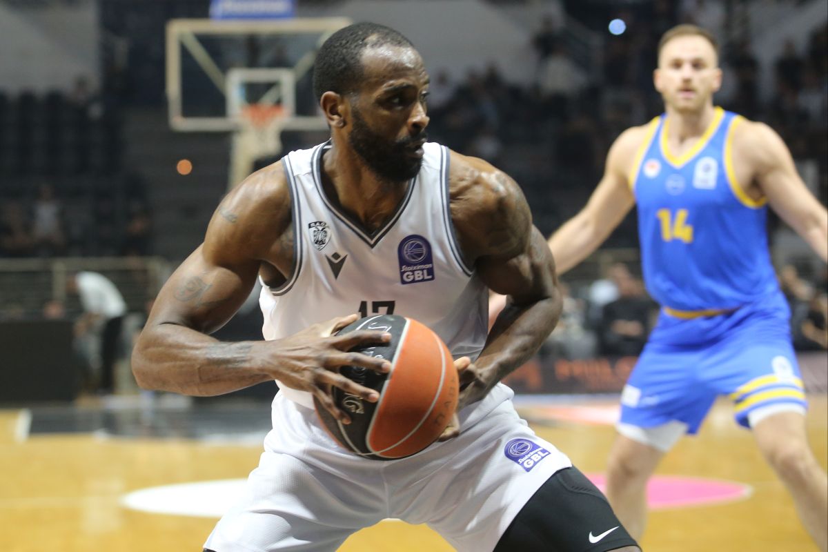 Άρης-ΠΑΟΚ: Η ώρα και το κανάλι μετάδοσης του αγώνα Στις 16:00, ο Κολοσσός Ρόδου υποδέχεται τον Πανιώνιο (ERTSports 1), ενώ την ίδια ώρα, στο κλειστό «Ανδρέας Παπανδρέου», το Περιστέρι φιλοξενεί την ΑΕΚ, με το παιχνίδι να μεταδίδεται απευθείας από την ΕΡΤ2. Στις 18:15 ακολουθεί το μεγάλο ντέρμπι της Θεσσαλονίκης, με τον Άρη να αντιμετωπίζει τον ΠΑΟΚ στο Αλεξάνδρειο, σε αγώνα που θα μεταδοθεί ζωντανά από την ΕΡΤ2 Σπορ.