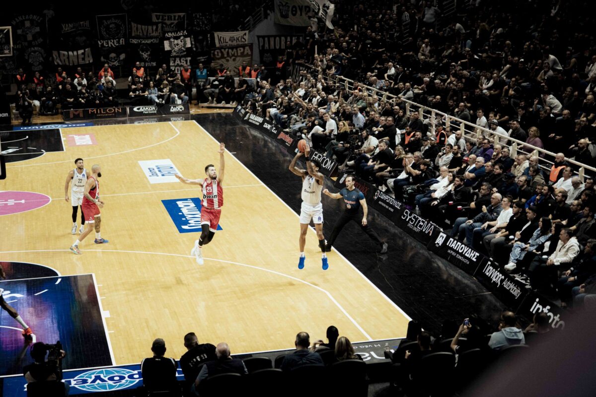 ΠΑΟΚ-Ολυμπιακός: Η παρακάμερα και το Παλατάκι που δεν σταμάτησε να τραγουδά! (video)