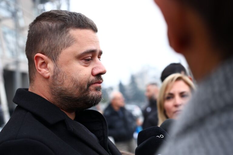 Στην Τούμπα εμφανώς συγκινημένος ο Γκαγκάτσης – «Τέτοιες στιγμές τα λόγια είναι περιττά»