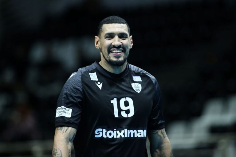 Σπουδαίος Ερνάντεζ, έδωσε το βραβείο του MVP στον Γαλιώτο