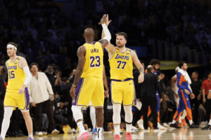 NBA: ΛεΜπρόν και Ντόντσιτς έδωσαν ρεσιτάλ 60 πόντων και οι Λέικερς πέρασαν από τη Νέα Ορλεάνη (vids)