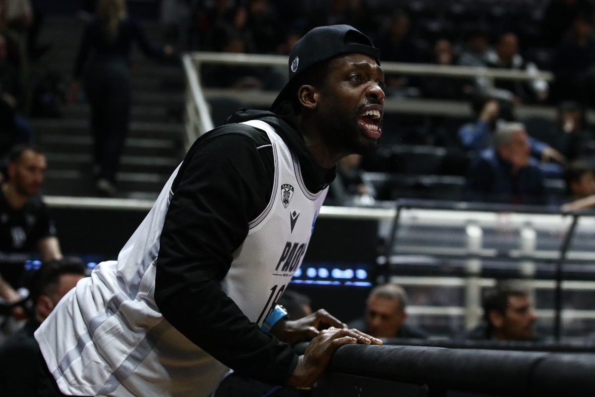 Η παρακάμερα της 100άρας με «show» Μπέβερλι από την κερκίδα