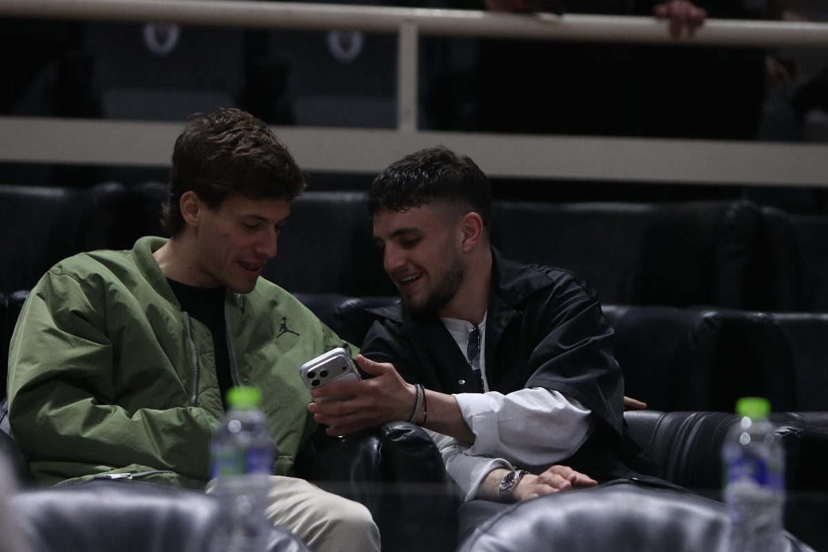 Η άφιξη των ποδοσφαιριστών του ΠΑΟΚ στο Παλατάκι (vid)