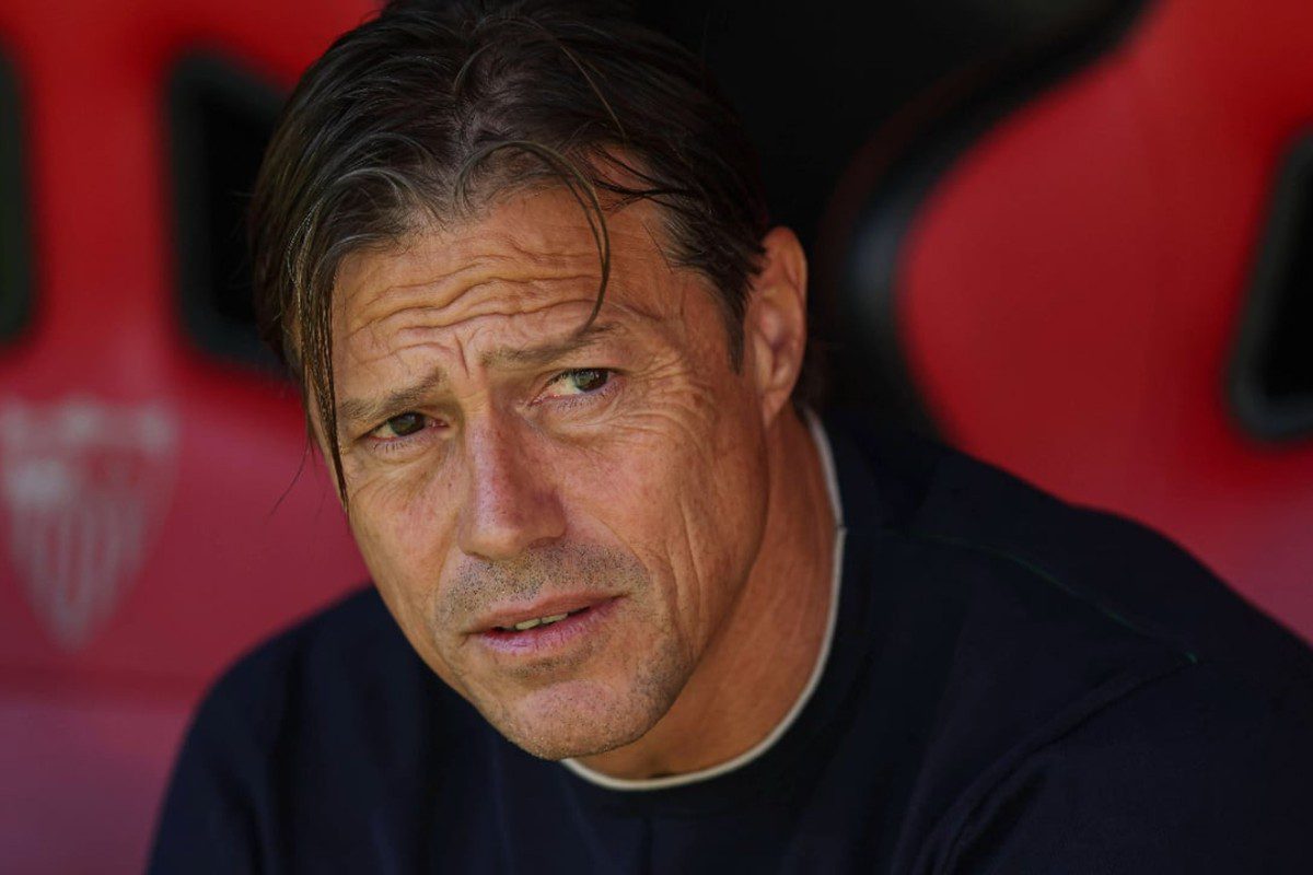 Με το ένα πόδι εκτός Σεβίλλης ο Αλμέιδα - Έκτακτη σύσκεψη για το μέλλον του μετά το νέο «κάζο»