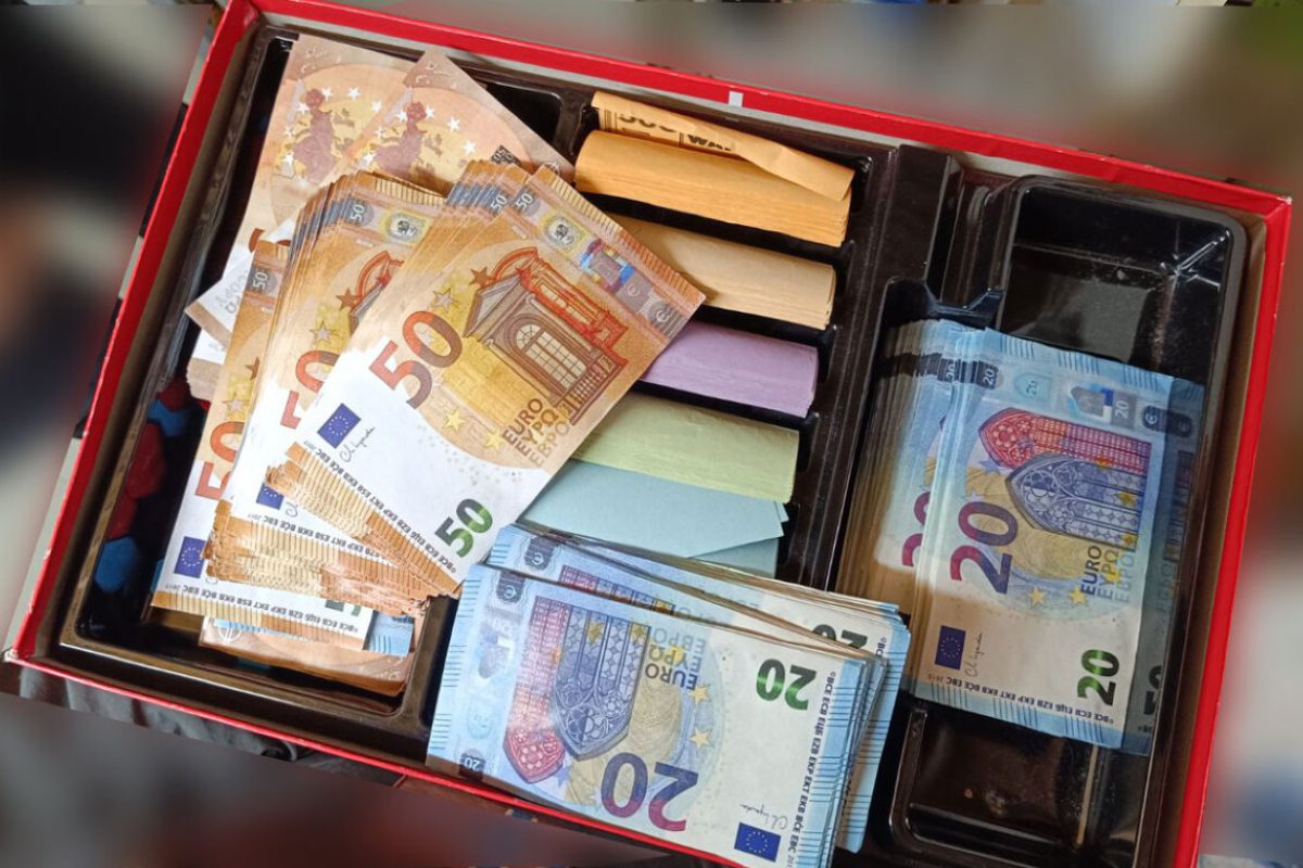 Κατερίνη: Πώς εντοπίστηκε ο 16χρονος παραχαράκτης που ανέβαζε βίντεο κάνοντας αναλήψεις από ATM με κάρτες-κλώνους