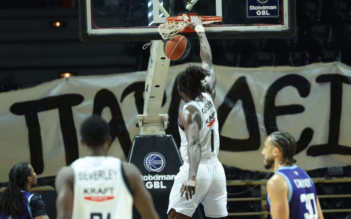 Σηκώθηκε στο πόδι το Παλατάκι: Το αδιανόητο κάρφωμα του Ομορούγι που ξεσήκωσε τους πάντες! (vid)