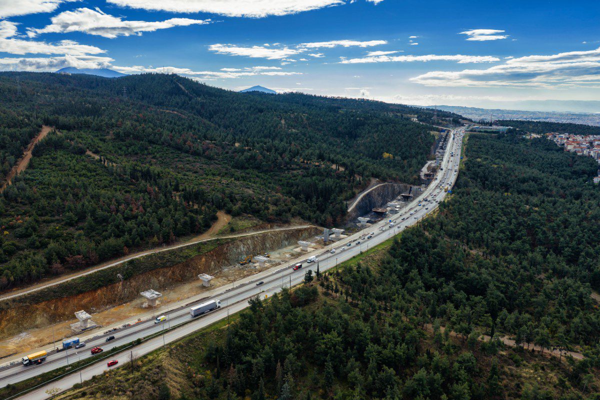 Flyover: «Μπλόκο» στον Περιφερειακό μετά την κατεδάφιση της γέφυρας Αγίου Παύλου - Διακοπές κυκλοφορίας και μεγάλες εκτροπές
