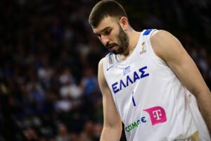 Οριστικά εκτός με το Μαυροβούνιο ο Ρογκαβόπουλος - Αυτός πήρε τη θέση του