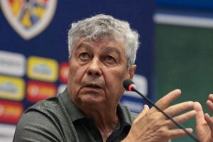 Μιρτσέα Λουτσέσκου: Η Ντιναμό Βουκουρεστίου αγωνίστηκε με φανέλες με το πρόσωπό του (pics)