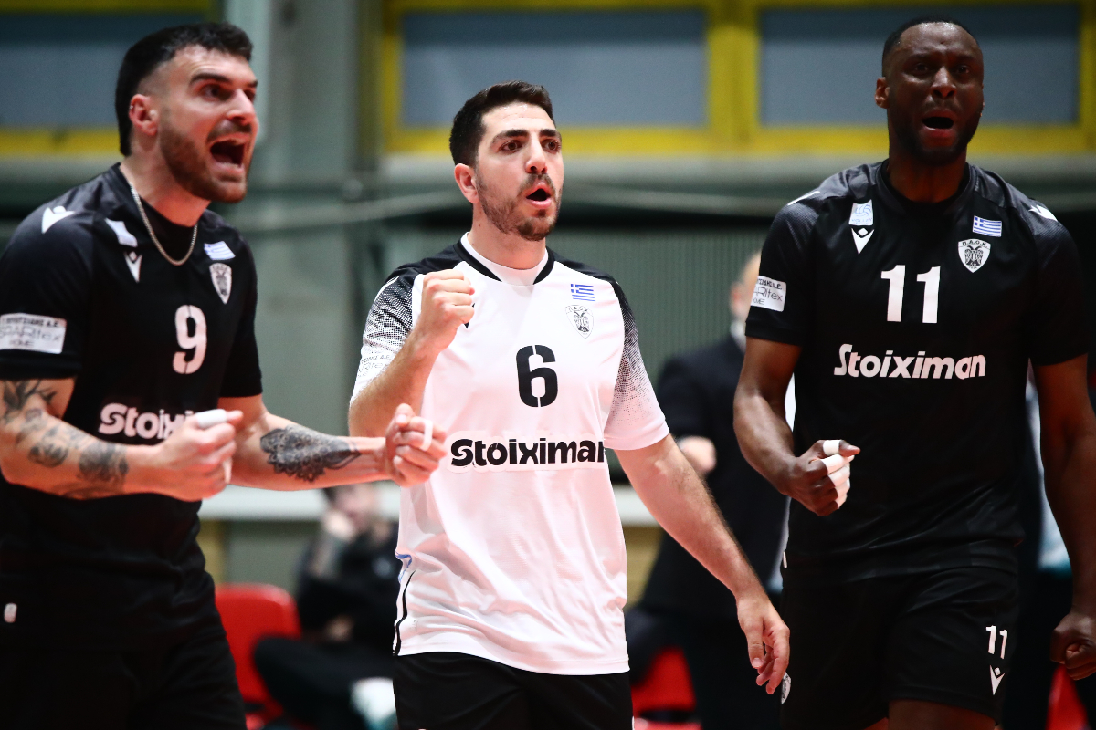 Η άφιξη της αποστολής του ΠΑΟΚ στο Παλατάκι για τον δεύτερο τελικό (video)