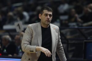 Ο Παπάζογλου θυμήθηκε την ήττα της Μπράουνσβαιγκ και ευχήθηκε: «Να φέρει το τρόπαιο ο ΠΑΟΚ στη Θεσσαλονίκη»
