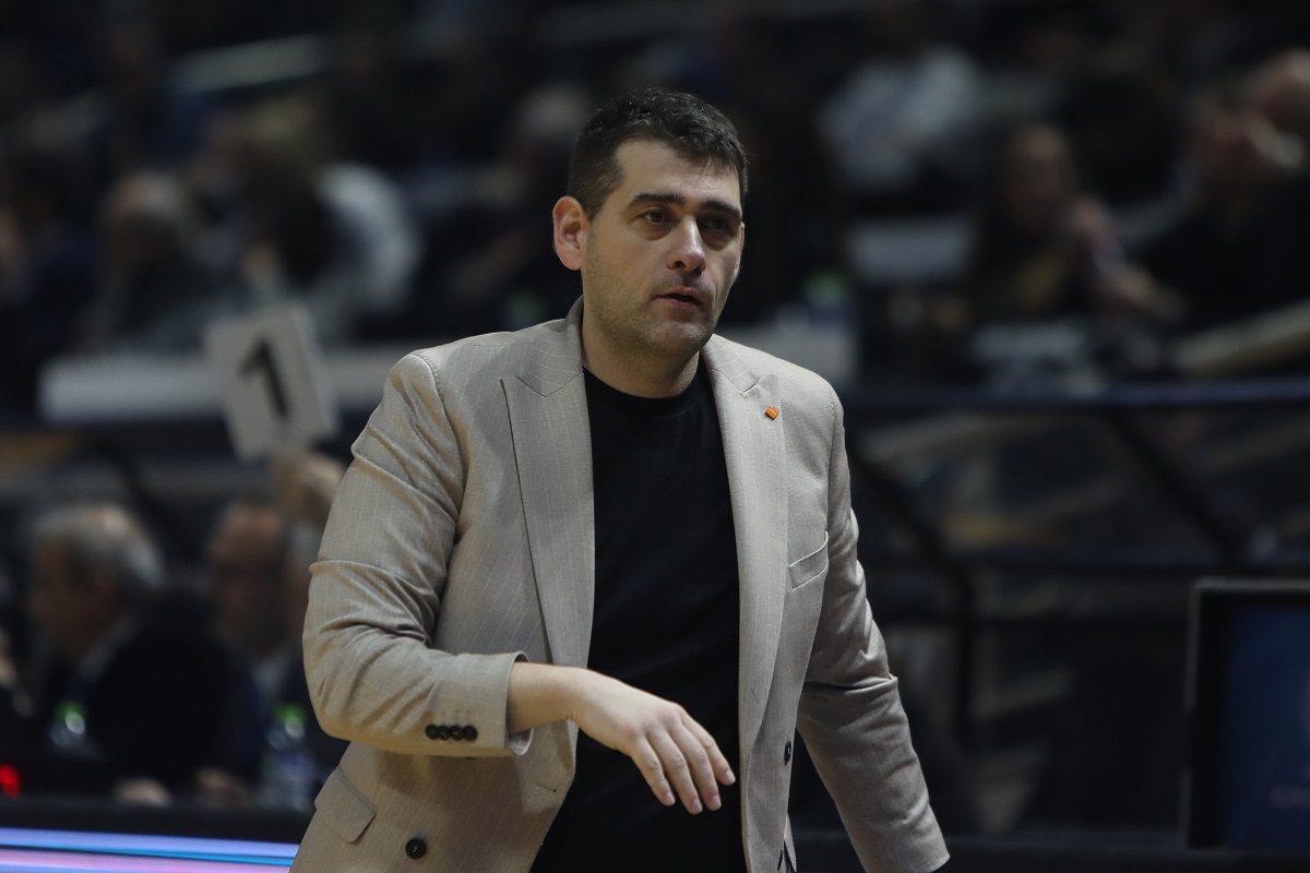 Ο Παπάζογλου θυμήθηκε την ήττα της Μπράουνσβαιγκ και ευχήθηκε: «Να φέρει το τρόπαιο ο ΠΑΟΚ στη Θεσσαλονίκη»