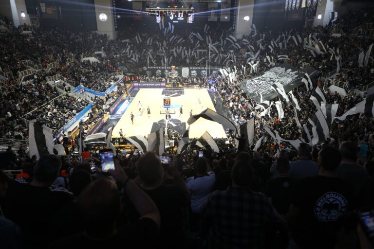«Τρελάθηκε» η FIBA με το Παλατάκι - Αδιανόητη ατμόσφαιρα από τον κόσμο του ΠΑΟΚ (pic & vid)