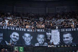 Μπιλμπάο - ΠΑΟΚ: Ασπρόμαυρη «έκρηξη» στο Miribilla - Οι οπαδοί του Δικεφάλου μετέτρεψαν την έδρα των Βάσκων σε… Παλατάκι! (vids)