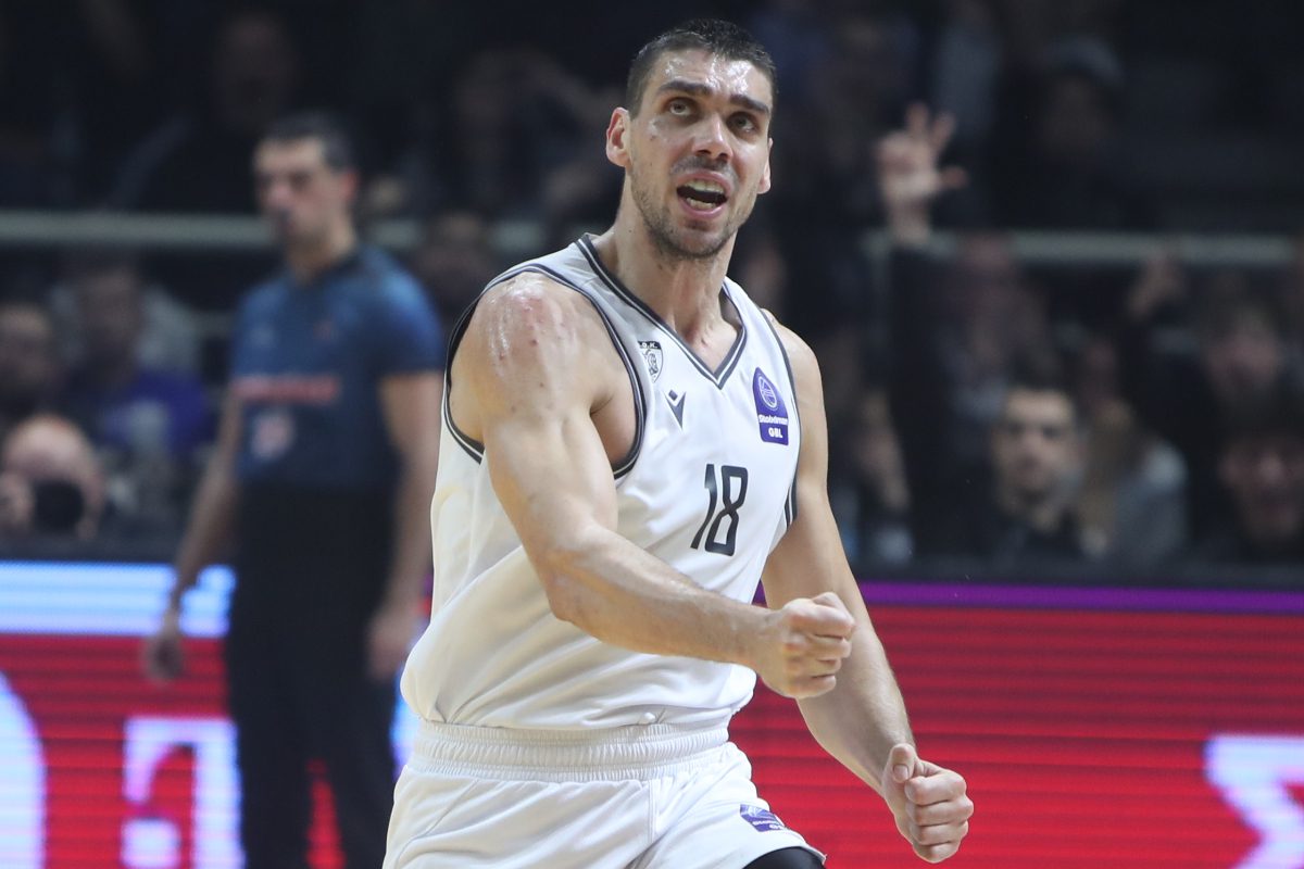 ΠΑΟΚ - Άρης: Τρίποντη «καταιγίδα» από τον Δικέφαλο στο πρώτο ημίχρονο (vids)