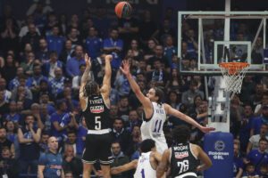 Τρελαίνει κόσμο ο Ταϊρί και στο Ιβανώφειο (video)
