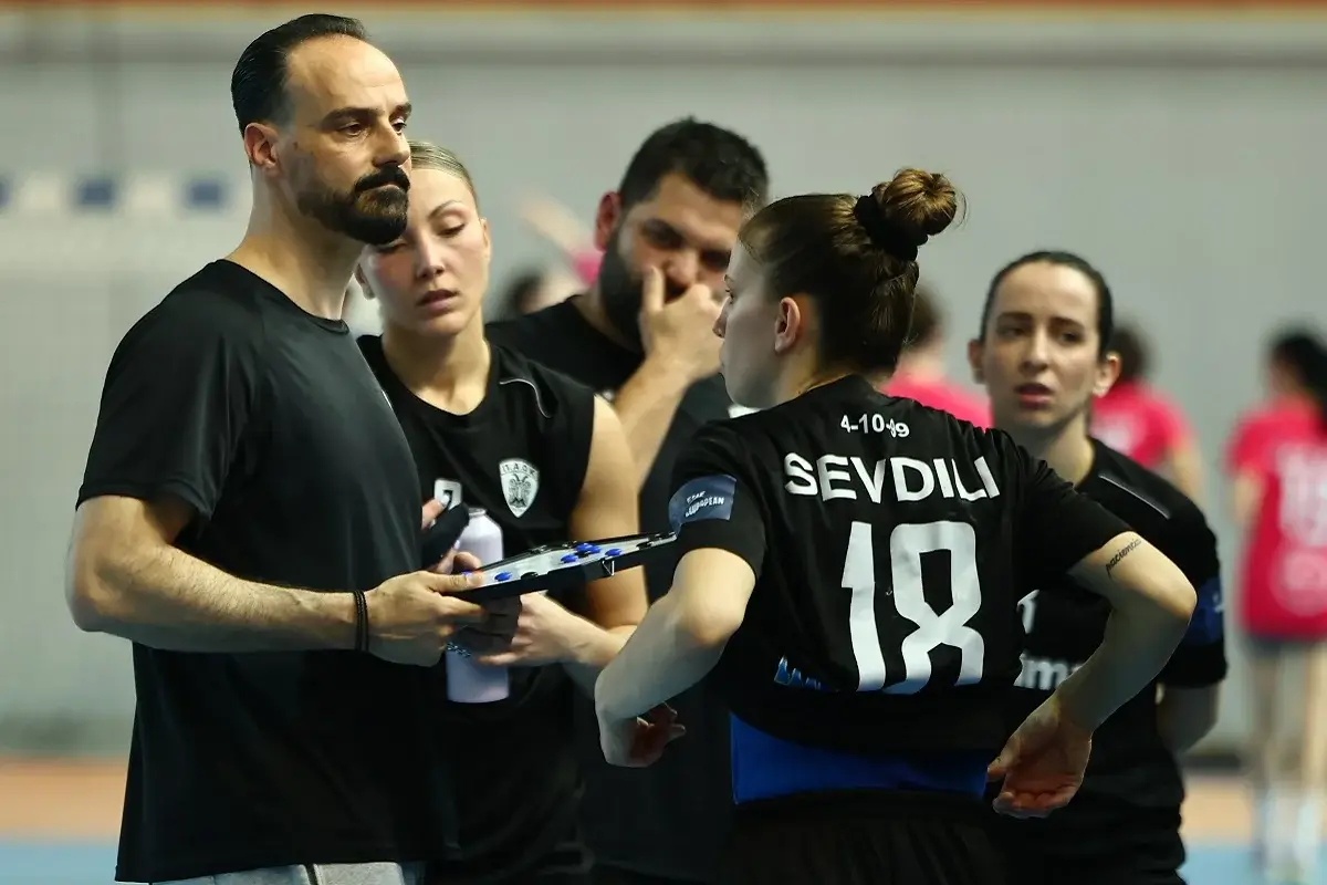 Πελεκίδης: «Δικαιωματικά βρισκόμαστε στους τελικούς, έτοιμοι να διεκδικήσουμε το νταμπλ»