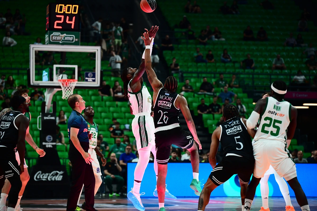 Μπεν Μουρ στο PAOK Basket: «Γεμίστε το γήπεδο με τον Παναθηναϊκό και πάμε για τη νίκη!»