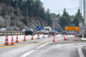 Θεσσαλονίκη: Τραγωδία στον περιφερειακό - Νεκρή 15χρονη που επέβαινε σε μοτοσικλέτα