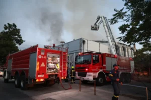 Νέο πύρινο μέτωπο στη Θεσσαλονίκη: Κινητοποίηση της Πυροσβεστικής στον Λαγκαδά