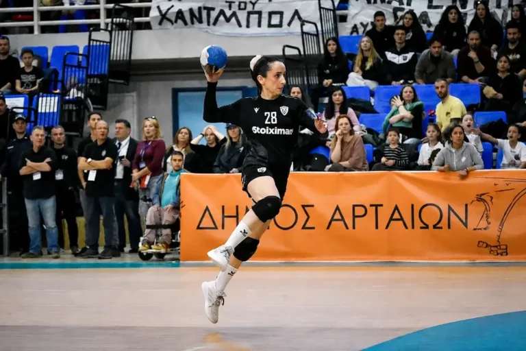 ΠΑΟΚ: Η νταμπλούχος Σελεμίδου συνεχίζει στα ασπρόμαυρα για ακόμη δύο χρόνια