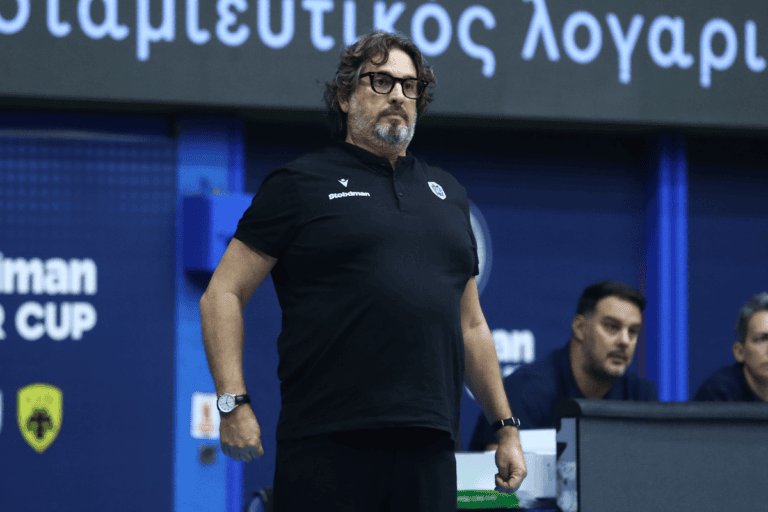 Δέχτηκε τεχνική ποινή ο Τρινκιέρι - Οι αντιδράσεις του Ιταλού τεχνικού (vids)