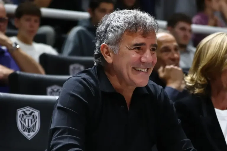 ΠΑΟΚ: Ο Μυστακίδης στο πλευρό του κόσμου, το «είναι τρελός ο πρόεδρος» και το μήνυμα ενότητας στο Παλατάκι!