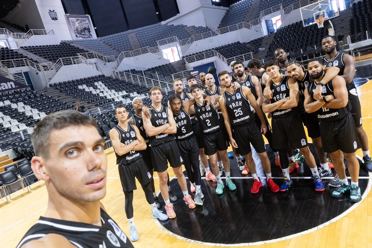 Ραντεβού στο PAOK Sports Arena: Ο Δικέφαλος καλεί τον κόσμο του στο γήπεδο (pic)