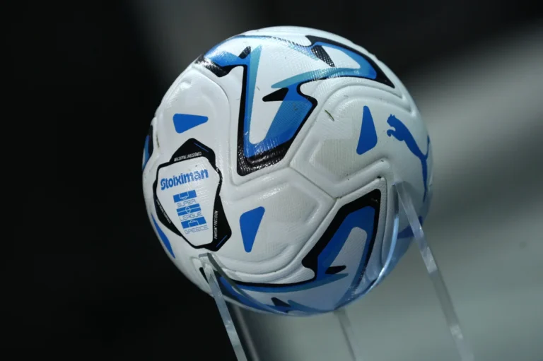Super League: Τι αποφασίστηκε στη συνεδρίαση των ιδιοκτητών για τα τηλεοπτικά συμβόλαια