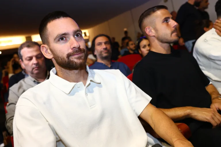Απόβαση στο ΑΠΘ: Βιεϊρινία - Μάτος και ποδοσφαιριστές στη μεγάλη γιορτή του ΠΑΟΚ (pics)