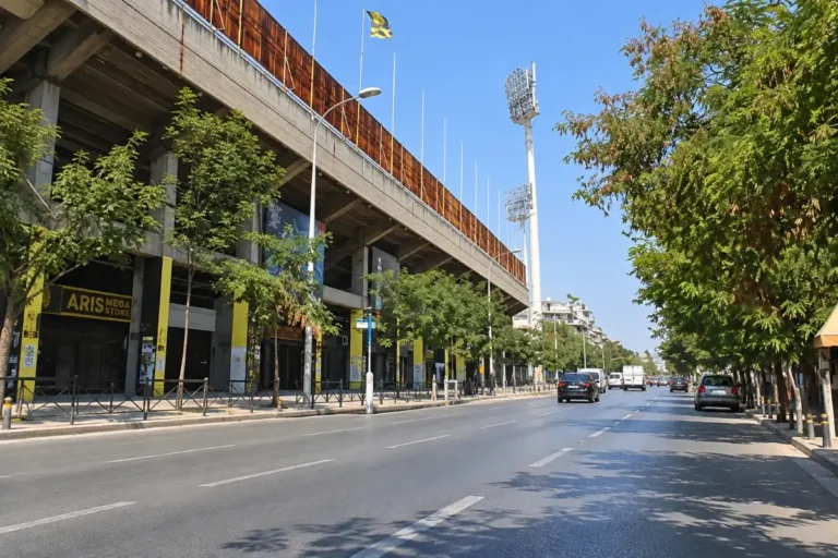 Θεσσαλονίκη: Τροχαίο έξω από το γήπεδο του Άρη - ΙΧ παρέσυρε 14χρονη!