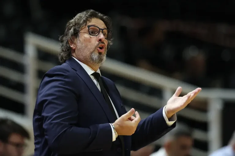 Τρινκιέρι: «Το μεγαλύτερο λάθος μας ήταν ότι δεν… σκοτώσαμε το παιχνίδι» – Τι είπε για Γκρέι και η ατάκα για Μοτιεγιούνας